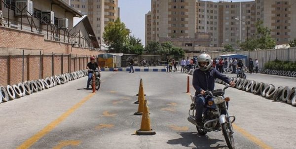 آغاز طرح صدور گواهینامه یک روزه موتورسیکلت در اصفهان