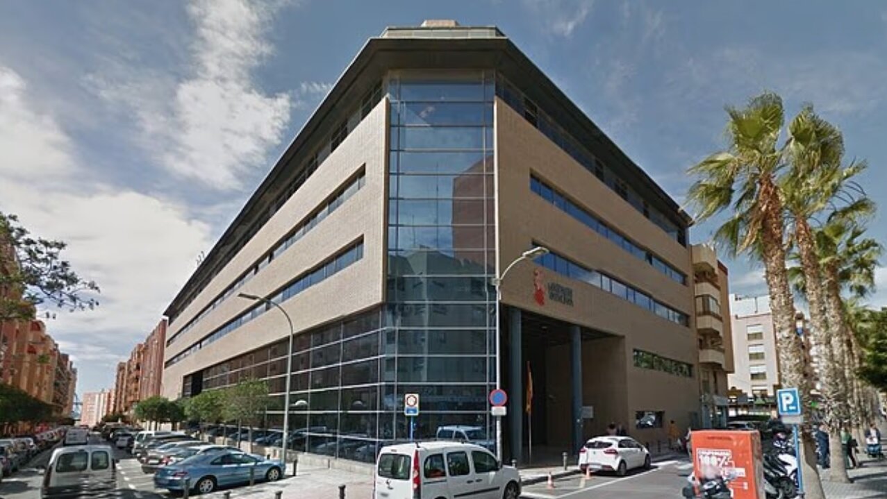 خبری که در شبکههای اجتماعی پربازدید شد/ اخراج بهدلیل زود حاضر شدن در محل کار خبری که در شبکههای اجتماعی پربازدید شد/ اخراج بهدلیل زود حاضر شدن در محل کار